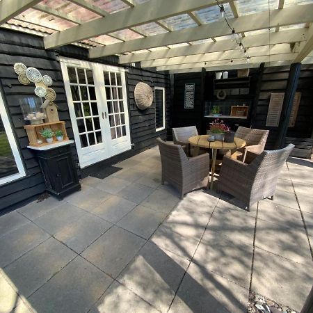 B&B De Tuinfluiter Nieuwleusen Экстерьер фото